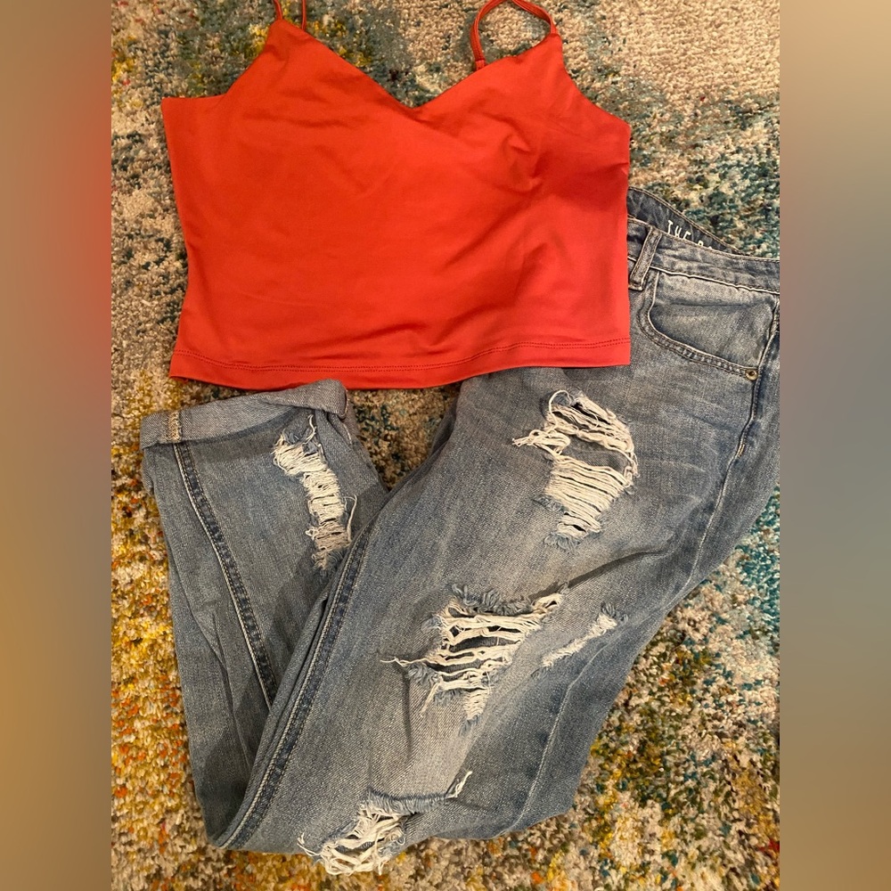 Distressed Blue Jeans - Picture 4 of 5
